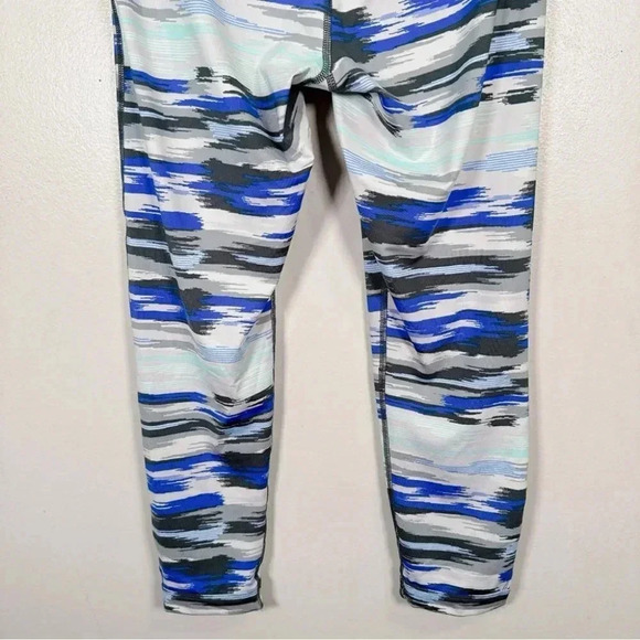 Aerie Womens Size Medium Activewear Compression Capri Legging - Picture 12 of 13